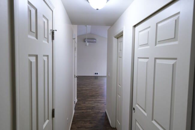 Building Photo - 51325 Mitts Way