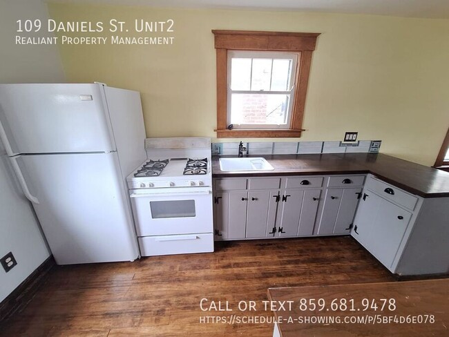 Building Photo - 109 Daniels St