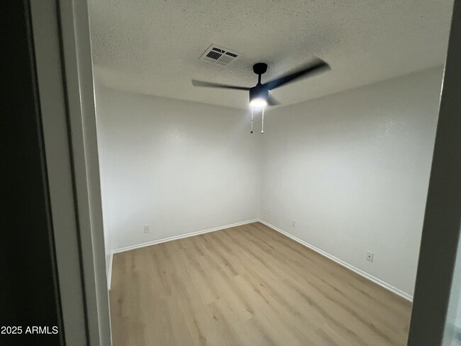 Building Photo - 97 N Cooper Rd