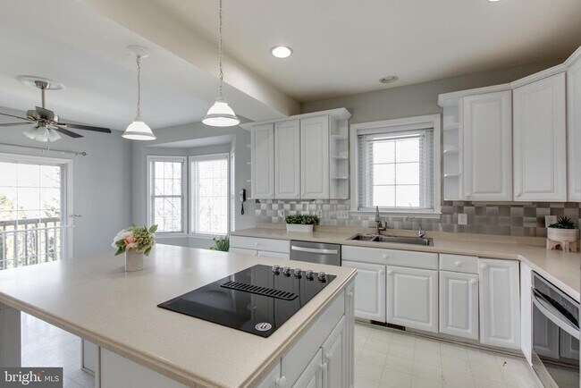 Building Photo - 2106 Beckett Way