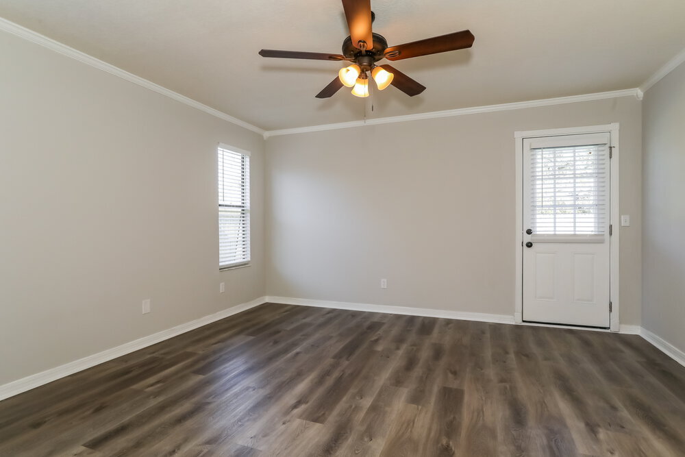 Building Photo - 818 Elmwood St