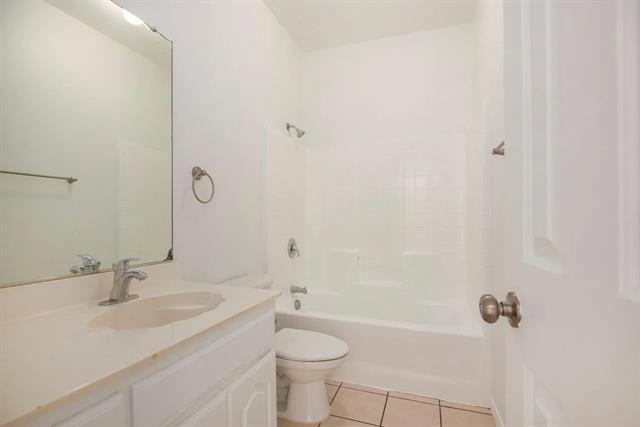 Building Photo - 10100 Bull Run