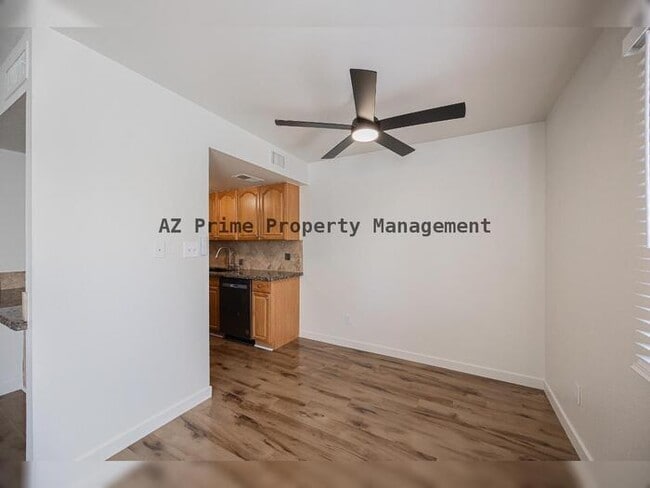 Building Photo - 8113 E Glenrosa Ave