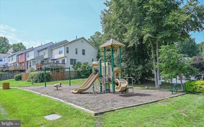 Building Photo - 15516 Three Otters Pl