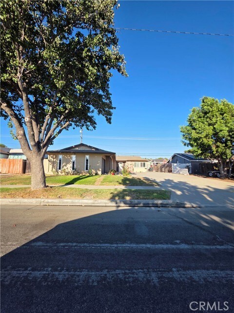 Primary Photo - 4189 N Santa Lucia St