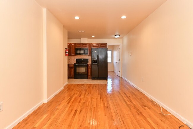 Building Photo - 499 Ocean Ave