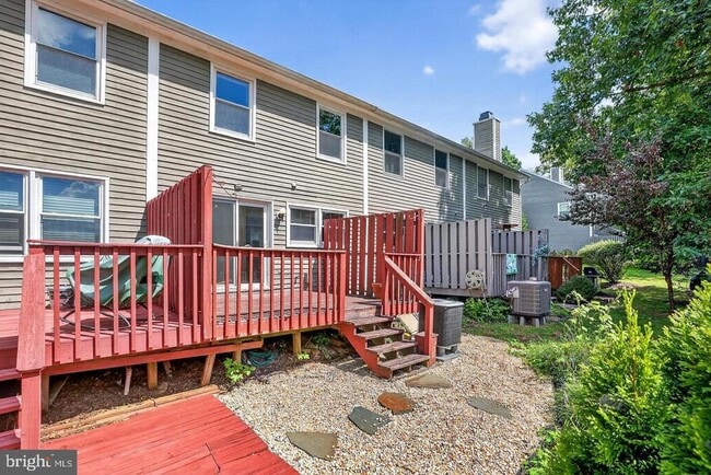 Building Photo - 23 Janwall Ct