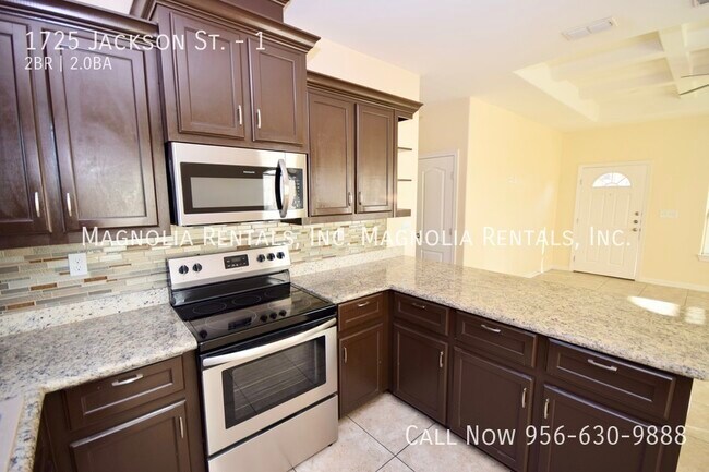 Building Photo - Weslaco Apartment for Rent - Westgate Vill...