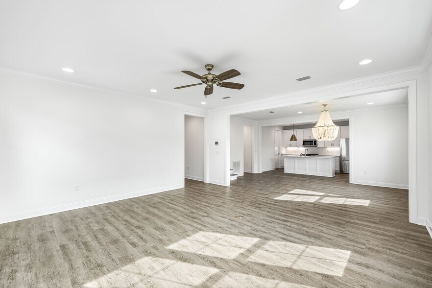 Building Photo - 106 Conifer Ct