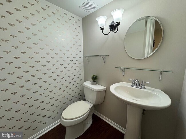 Building Photo - 8141 Bayonet Way