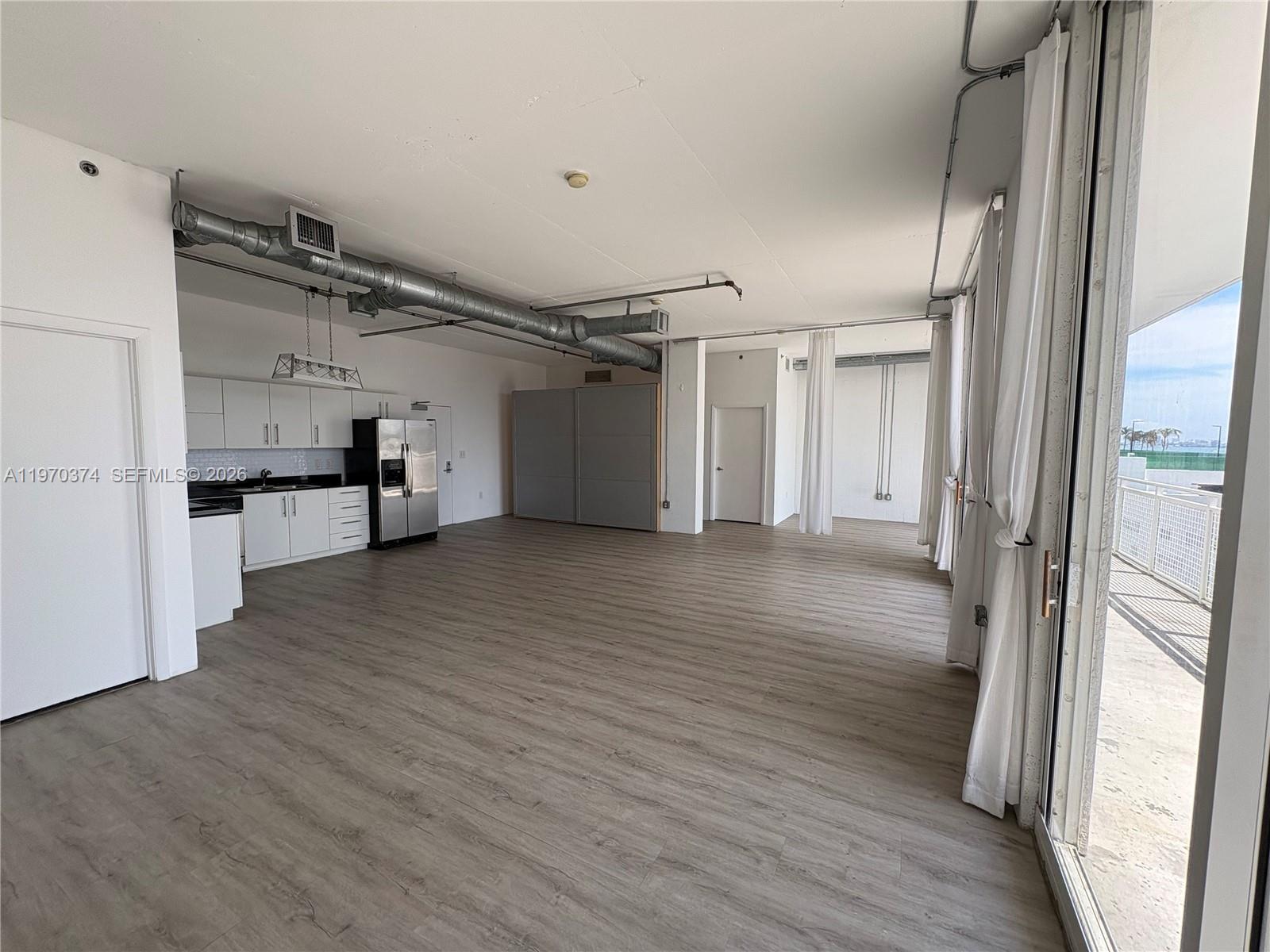 Building Photo - 444 NE 30th St