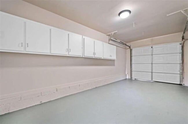 Building Photo - 893 Sandune Dr