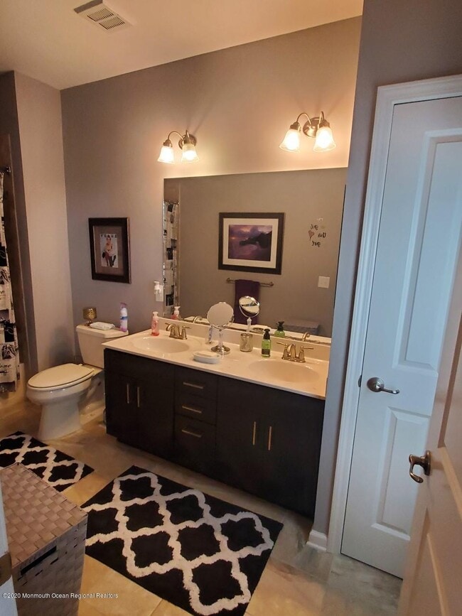 Building Photo - 99 Steiner Ave