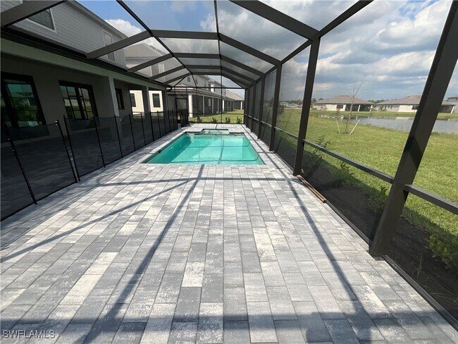 Building Photo - 10755 Timber Creek Dr