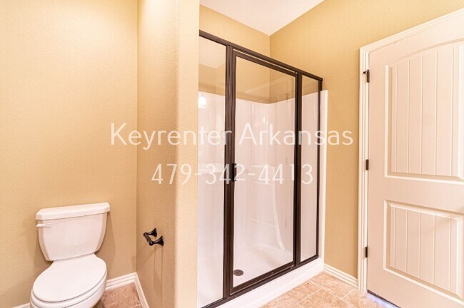 Building Photo - 4870 Castlewood Ln