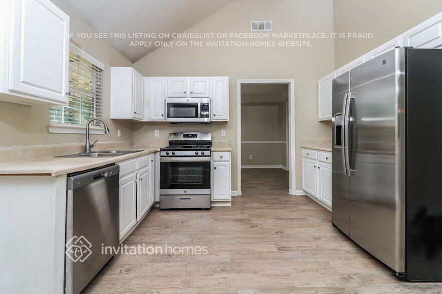 Building Photo - 5725 Crystal Springs Way