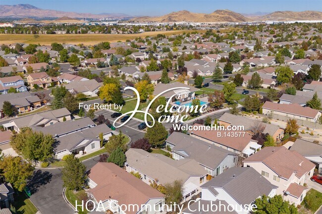 Building Photo - Beautiful Single Story Home In Double Diam...