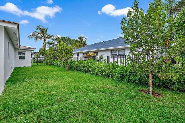 Building Photo - 310 Edmor Rd