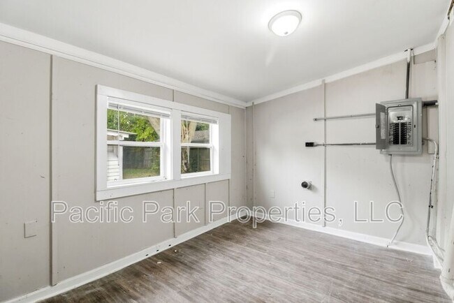 Building Photo - 8209 Gilmore Rd