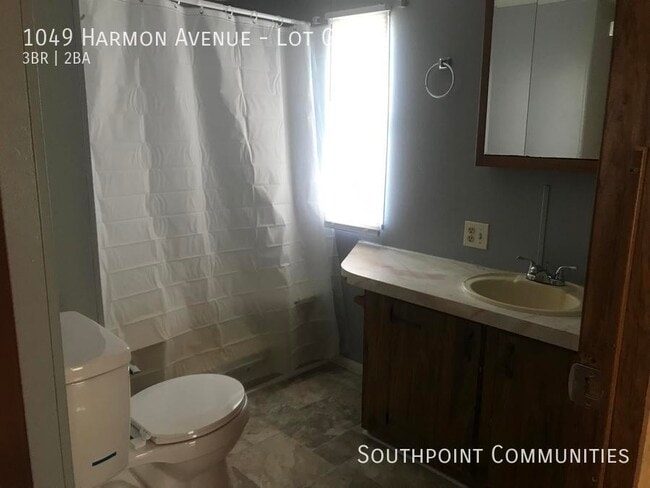 Building Photo - 1049 Harmon Ave
