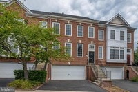 Building Photo - 24635 Kings Canyon Square