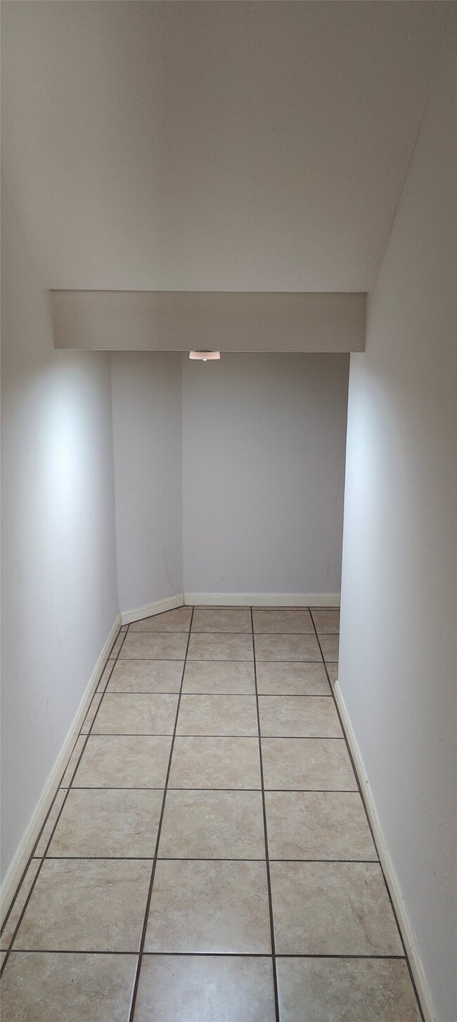 Building Photo - 4202 Cantrell Ct