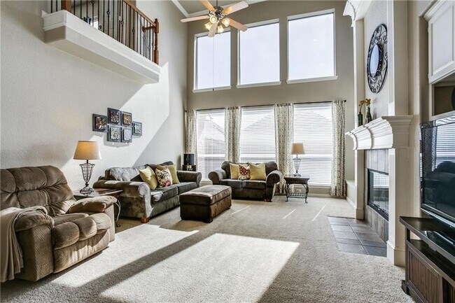 Building Photo - Immaculate home on a beautifully landscaped lot, tandem garage, plenty of storage!