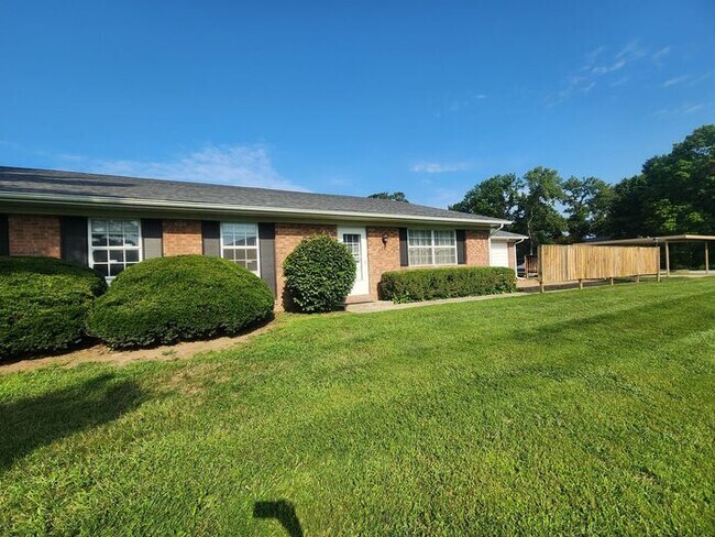 Building Photo - 3 Bedroom 2 Bath Condo Near Honey Creek Co...