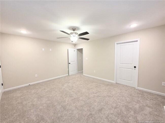 Building Photo - 1511 Fort Bragg Rd