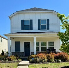 Building Photo - 3BR/2.5BA; Desirable Belmont Location