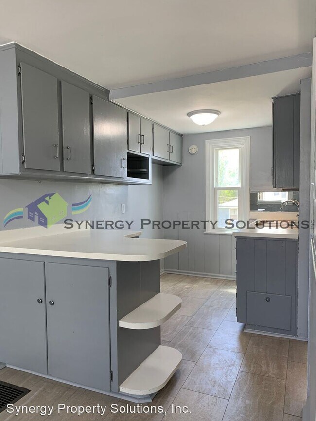 Building Photo - 3 br, 2 bath House - 896 Lincoln Terrace D...