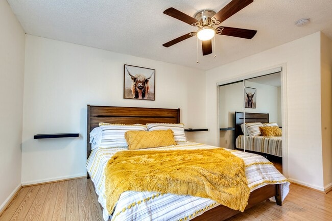 Building Photo - 720 Monroe Senter St