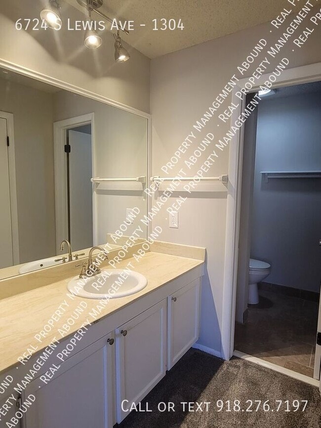 Building Photo - 6724 S Lewis Ave