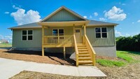 Building Photo - Charming 3 Bedroom, 2 Bath home.