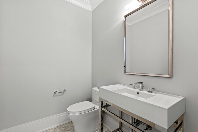 Building Photo - 25 Hunt Pl