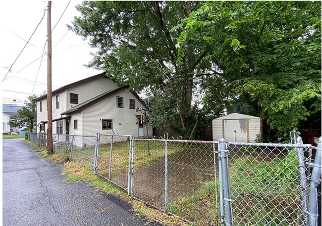 Building Photo - 1742-1744 Wayne Ave