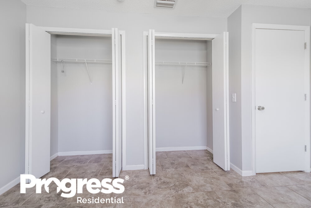 Building Photo - 3837 Stonemont Dr