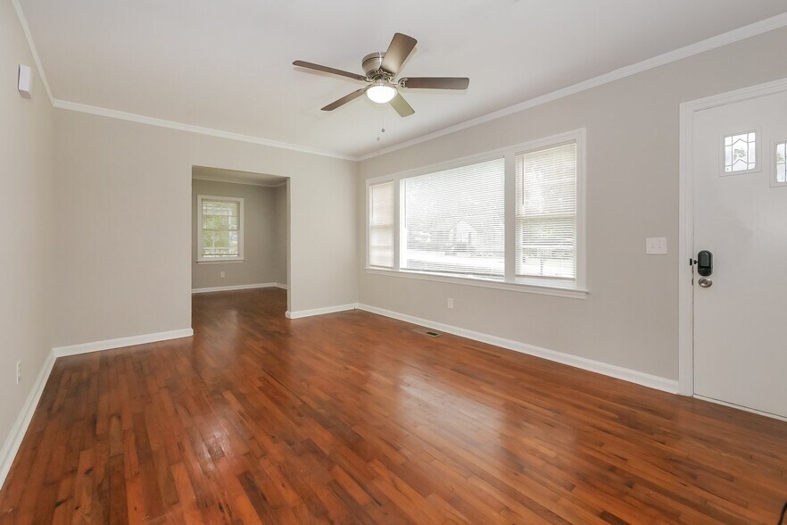 Building Photo - 4273 Adams St