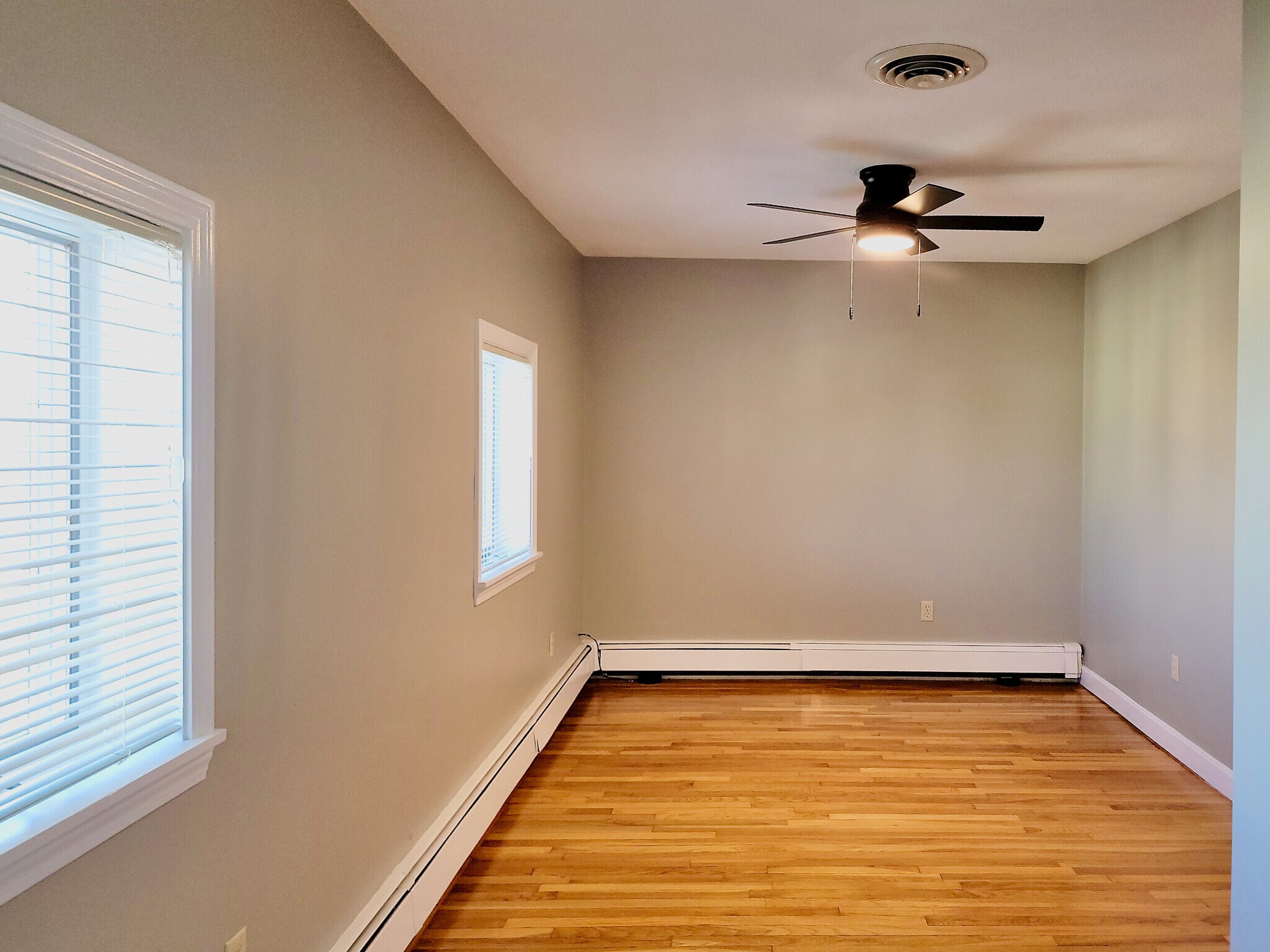 Living Room - 128 Malden St