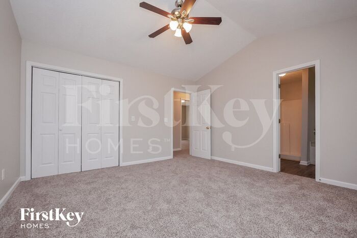 Building Photo - 732 Four Winds Ln