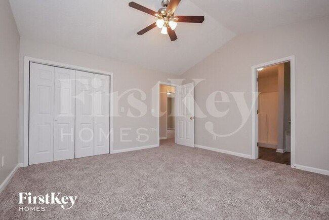 Building Photo - 732 Four Winds Ln