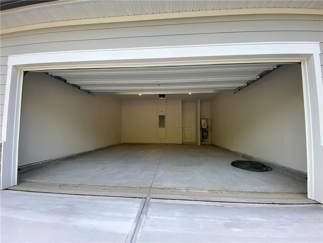 Building Photo - 234 Wells Cir