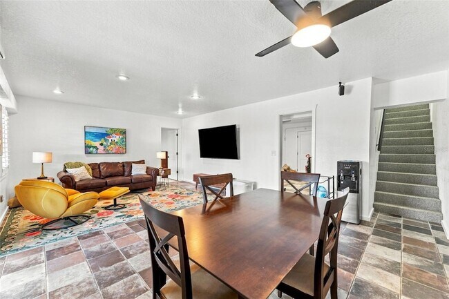 Building Photo - 4017 Triggerfish Dr