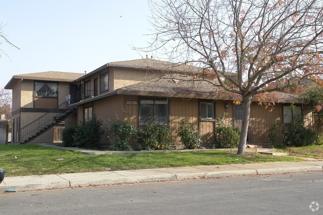 Building Photo - 3372-3378 San Mateo Ct