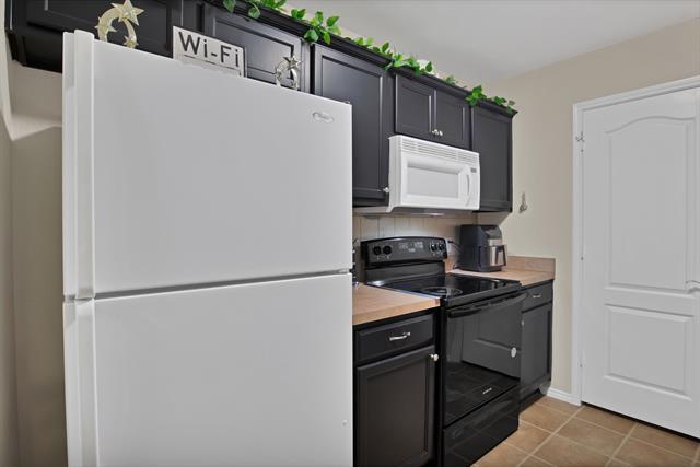 Building Photo - 5652 Giddyup Ln