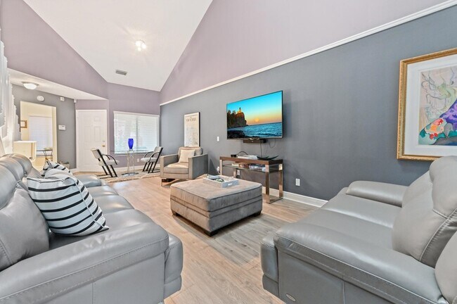 Building Photo - 507 Sea Oats Dr