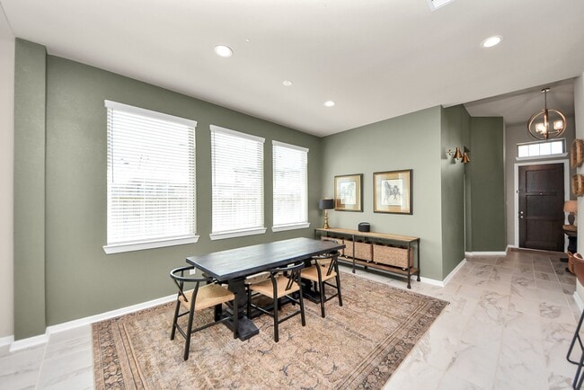 Building Photo - 10810 Spiny Caterpillar Ct