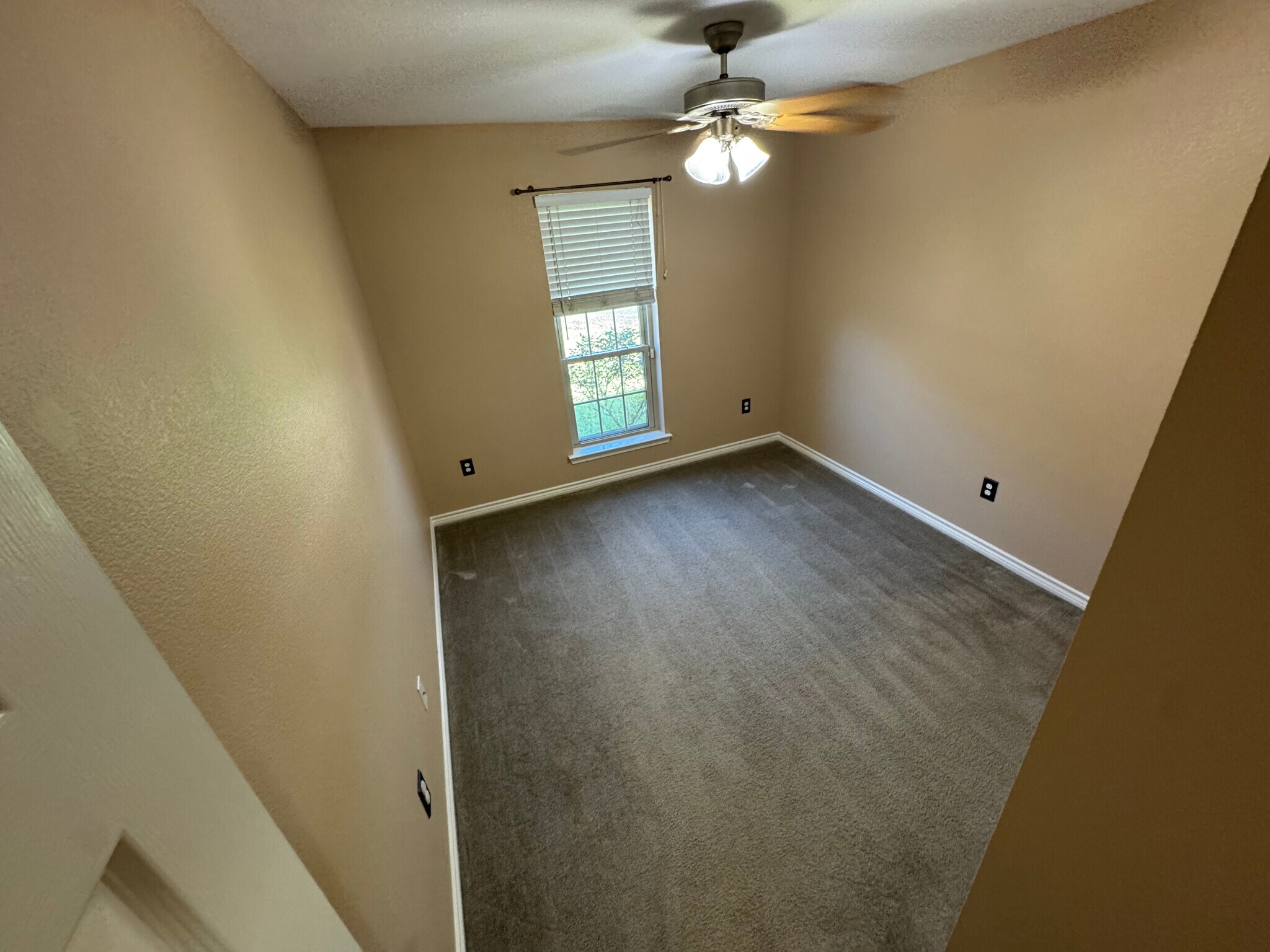 Building Photo - 5660 Springfield Cir W