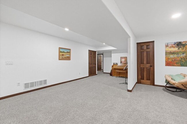 Building Photo - 8017 Brooks Lp