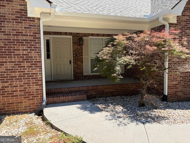 Building Photo - 245 Braemar Rd